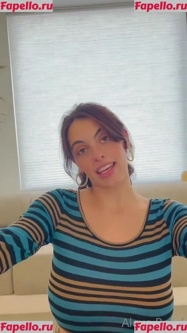 Alexa Pearl Onlyfans Photo Gallery 