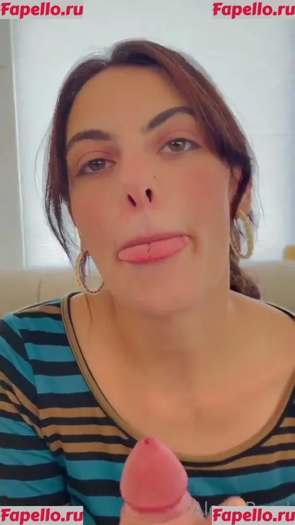 Alexa Pearl Onlyfans Photo Gallery 
