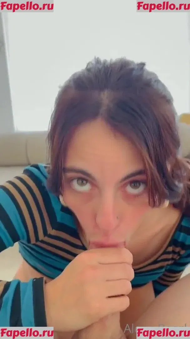 Alexa Pearl Onlyfans Photo Gallery 