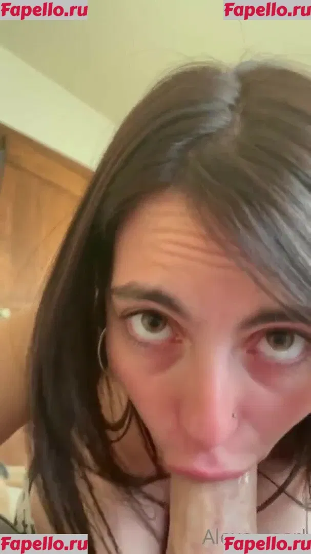 Alexa Pearl Onlyfans Photo Gallery 