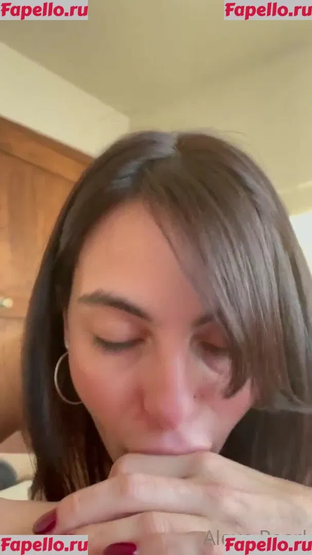 Alexa Pearl Onlyfans Photo Gallery 