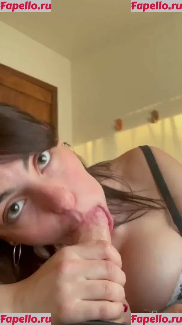 Alexa Pearl Onlyfans Photo Gallery 