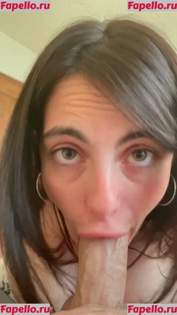 Alexa Pearl Onlyfans Photo Gallery 