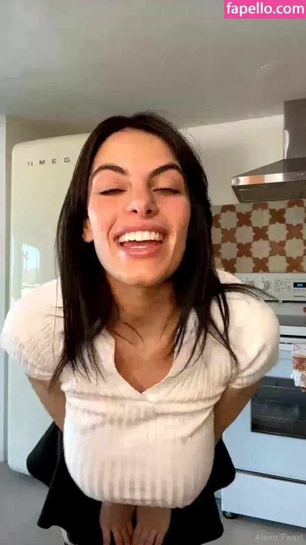 Alexa Pearl Onlyfans Photo Gallery 