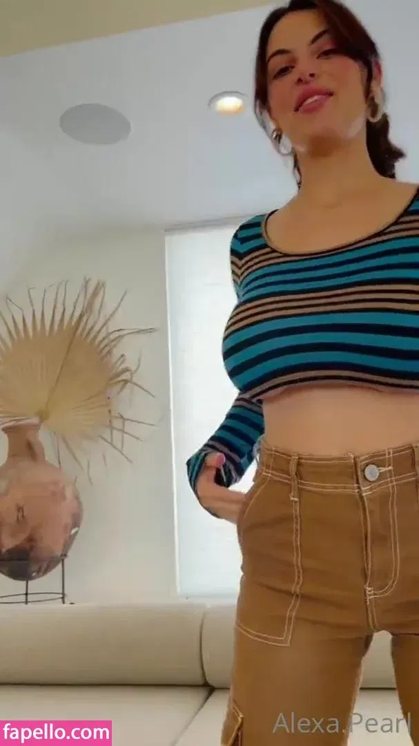 Alexa Pearl Onlyfans Photo Gallery 