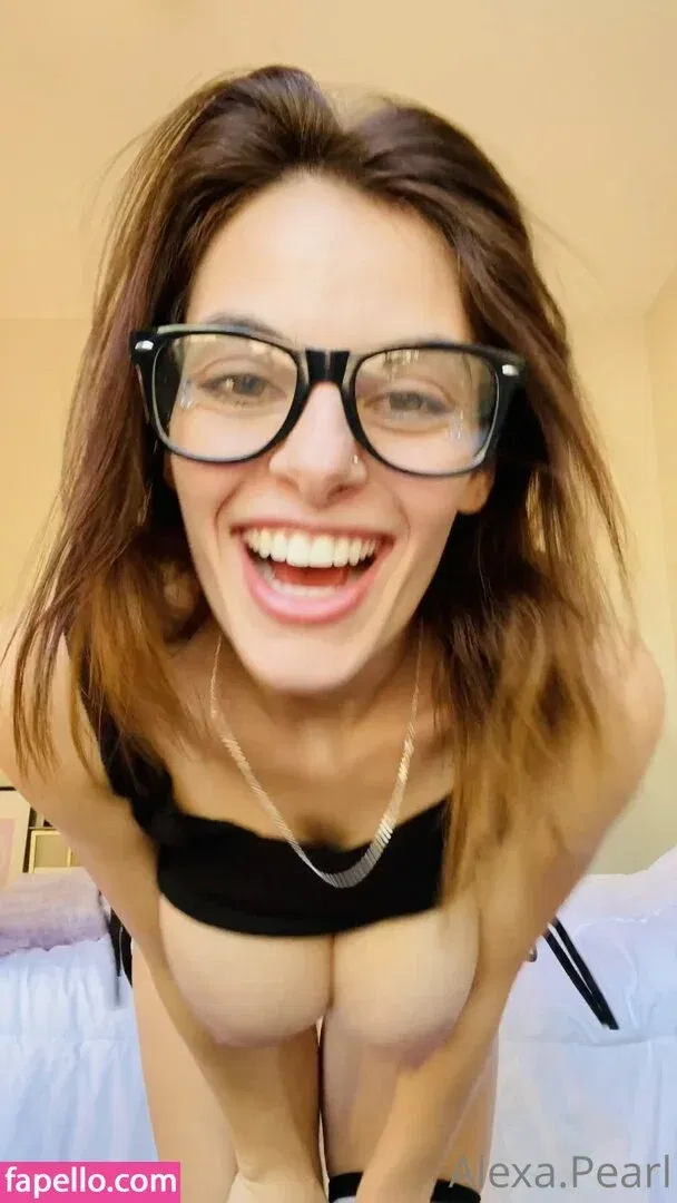 Alexa Pearl Onlyfans Photo Gallery 