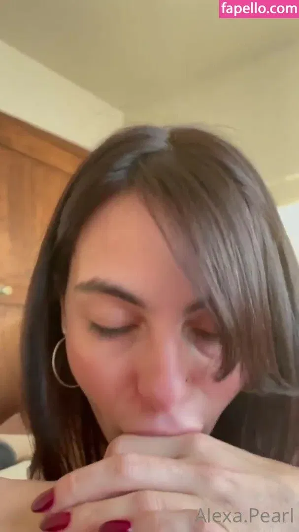 Alexa Pearl Onlyfans Photo Gallery 