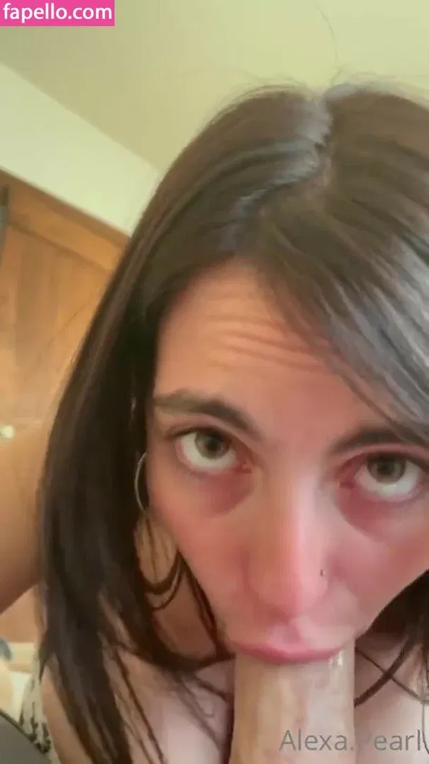 Alexa Pearl Onlyfans Photo Gallery 