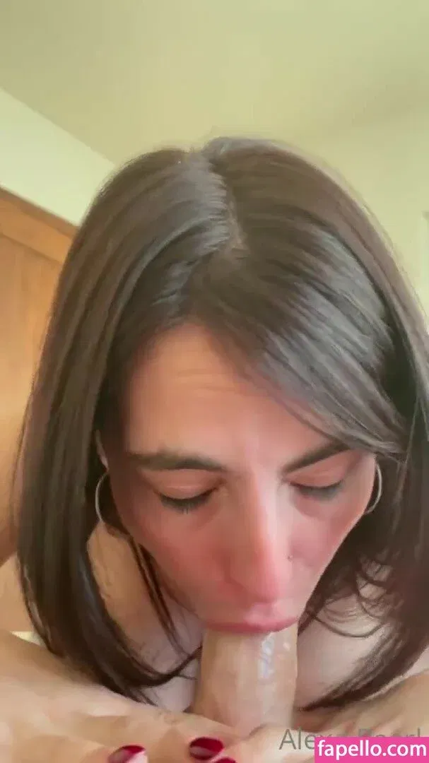 Alexa Pearl Onlyfans Photo Gallery 