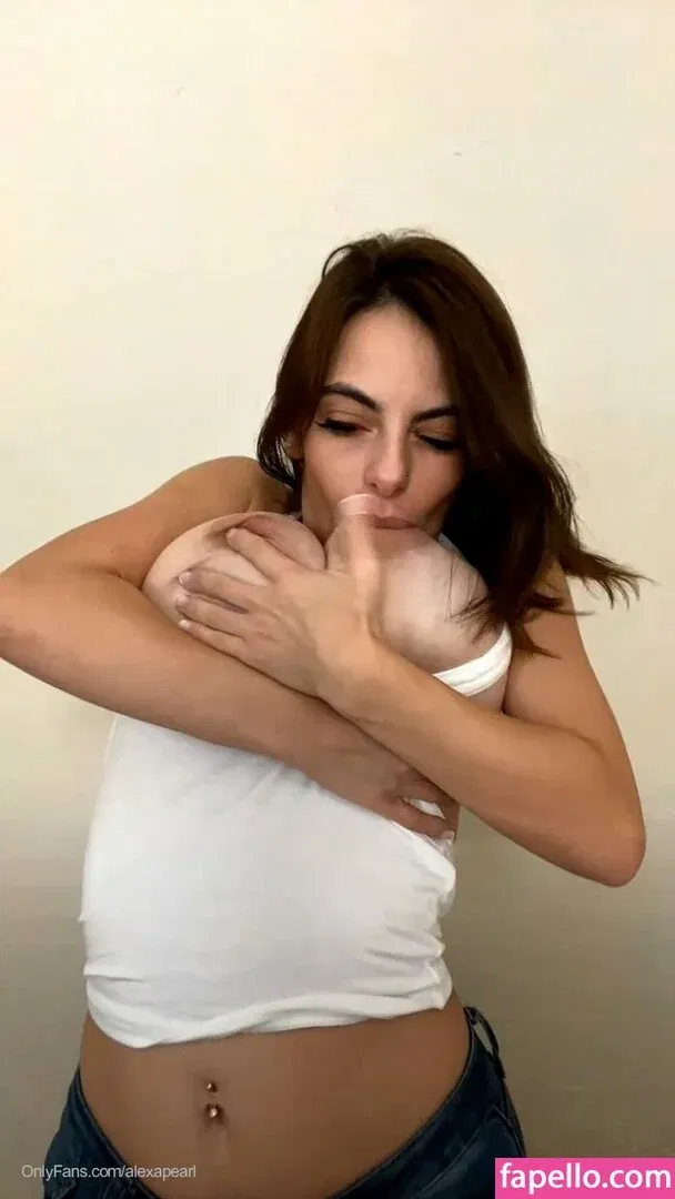 Alexa Pearl Onlyfans Photo Gallery 