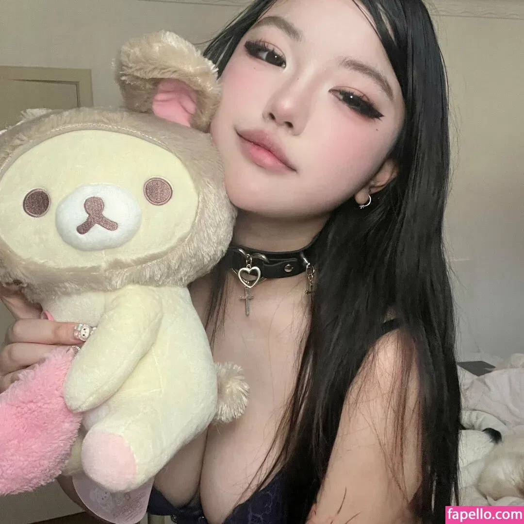 Daph ASMR Onlyfans Photo Gallery 