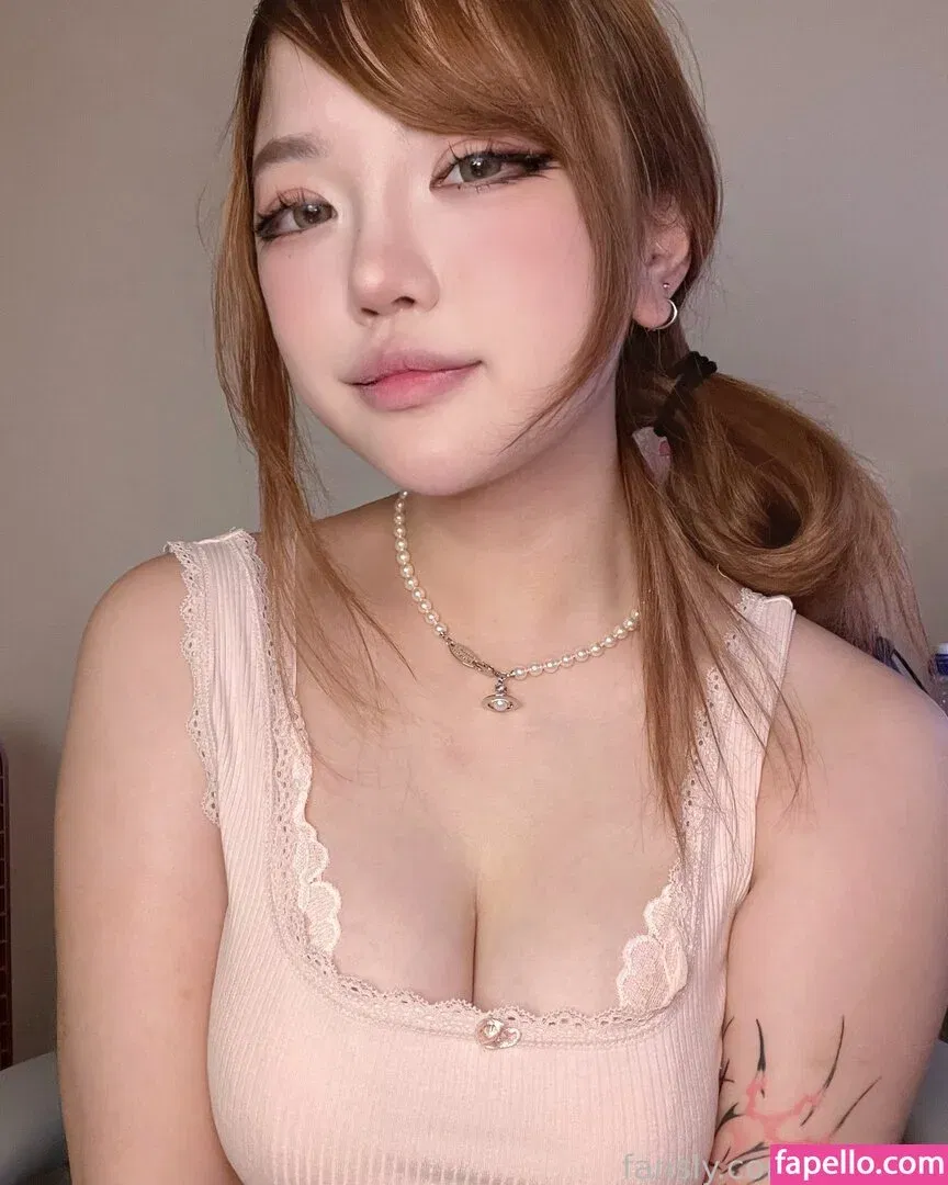 Daph ASMR Onlyfans Photo Gallery 
