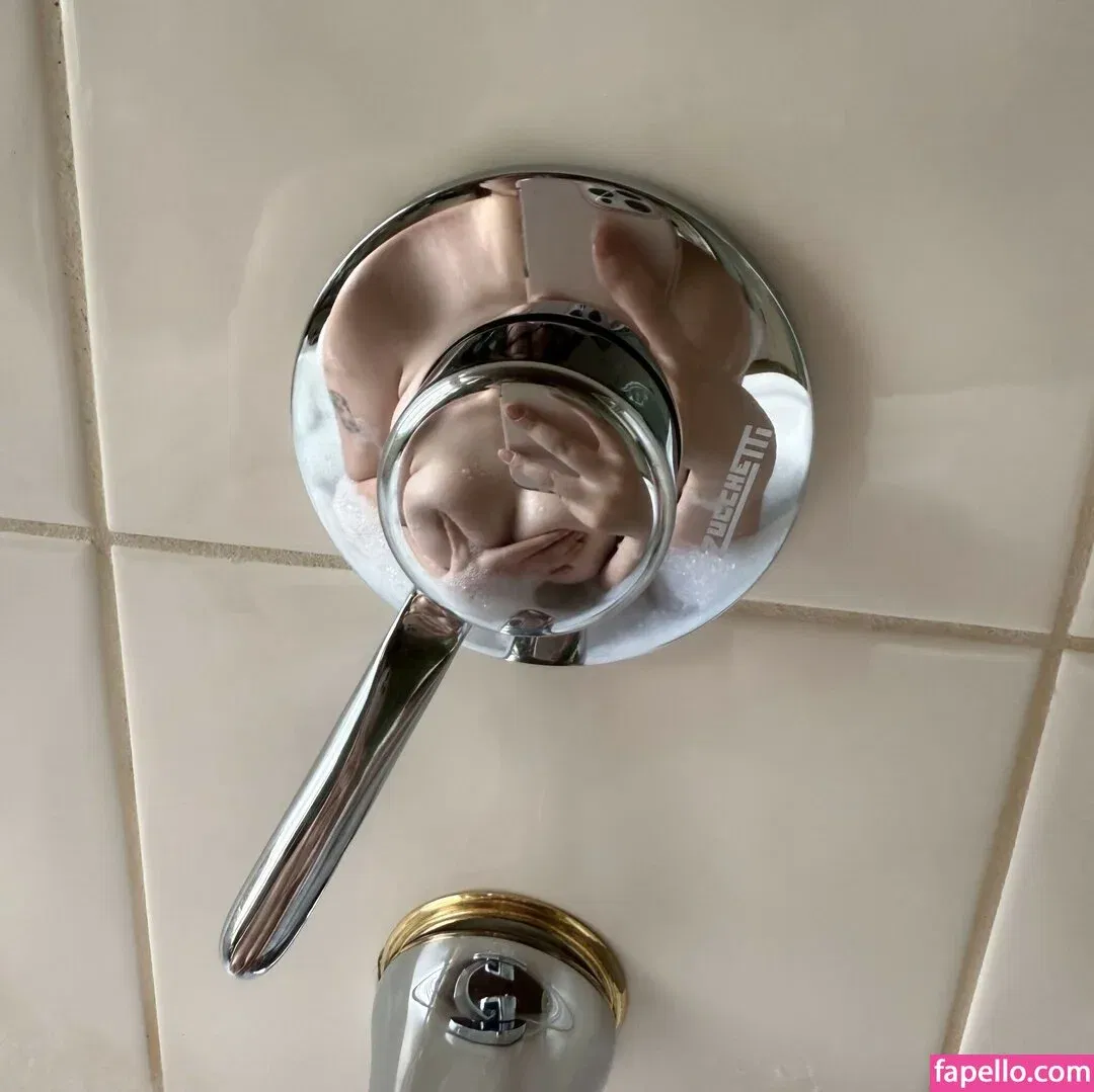 Daph ASMR Onlyfans Photo Gallery 