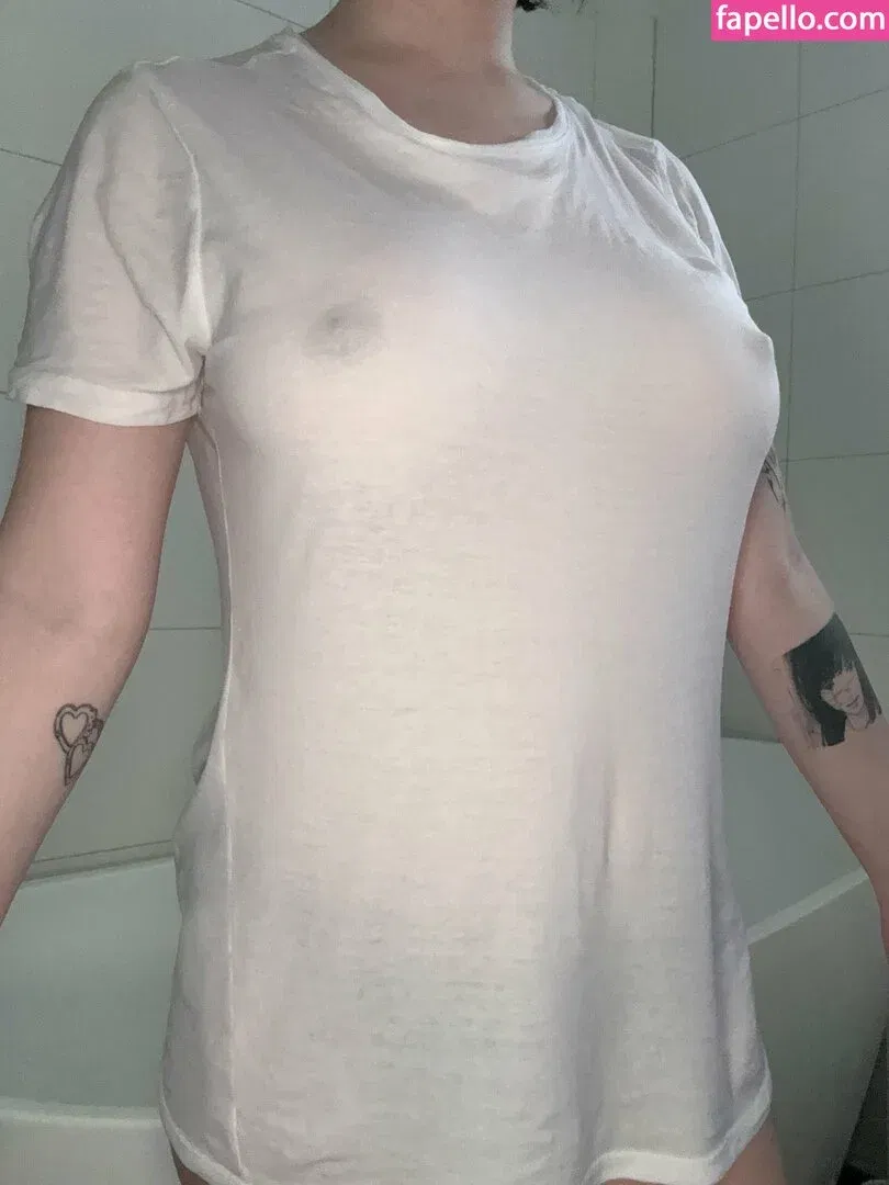 Daph ASMR Onlyfans Photo Gallery 