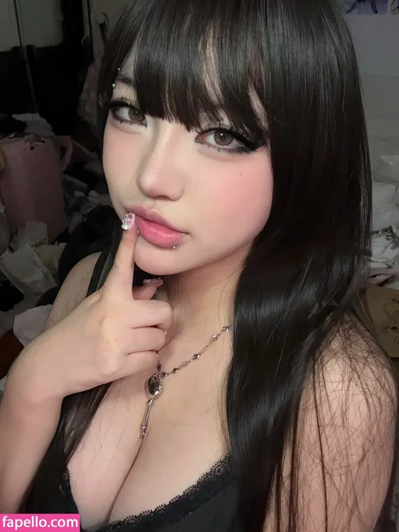 Daph ASMR Onlyfans Photo Gallery 