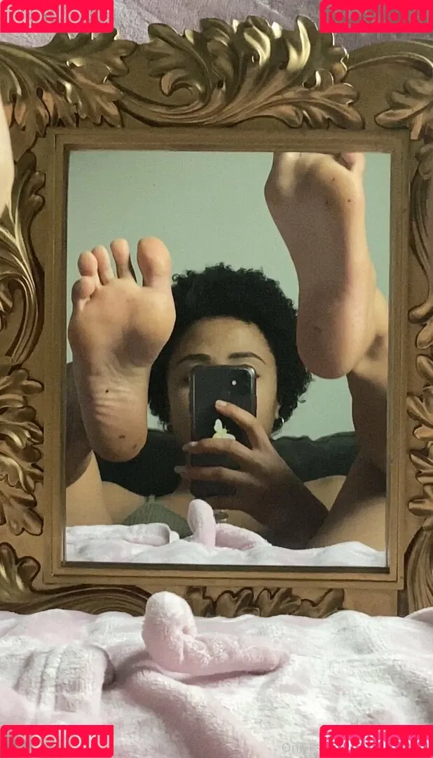 holymacre Onlyfans Photo Gallery 