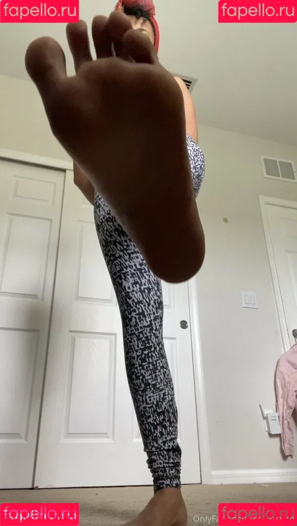 holymacre Onlyfans Photo Gallery 