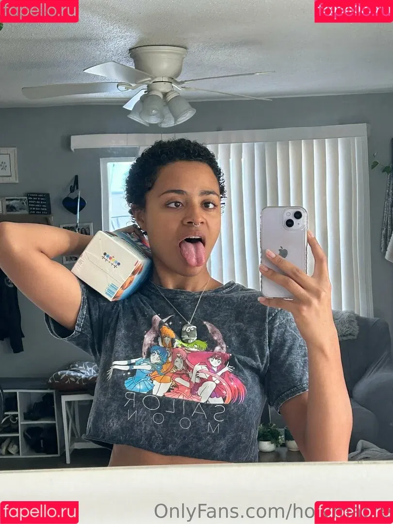 holymacre Onlyfans Photo Gallery 