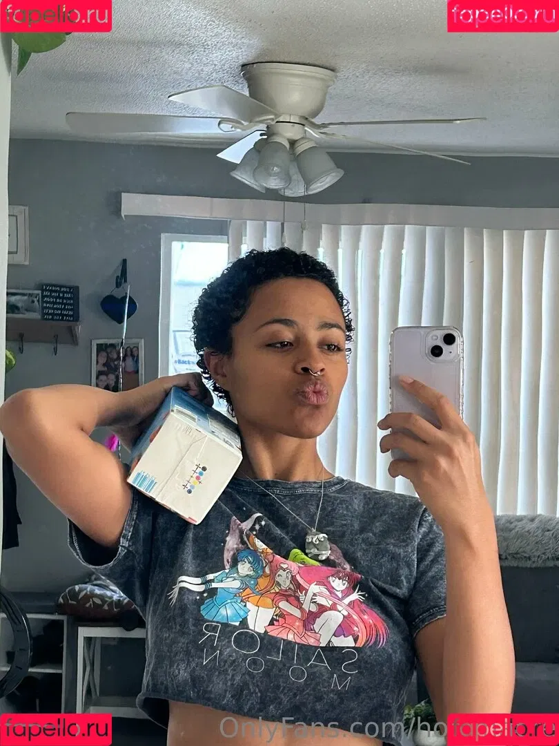 holymacre Onlyfans Photo Gallery 