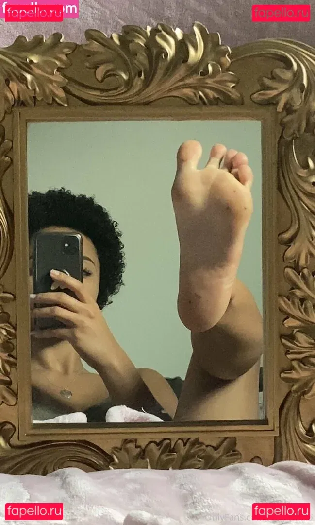 holymacre Onlyfans Photo Gallery 