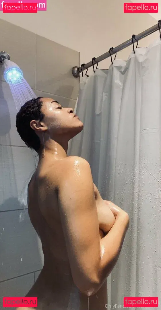 holymacre Onlyfans Photo Gallery 