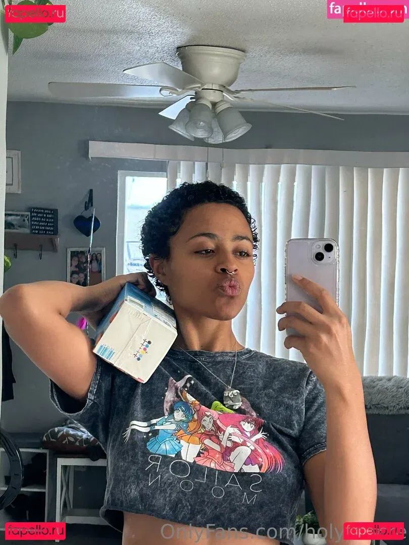 holymacre Onlyfans Photo Gallery 