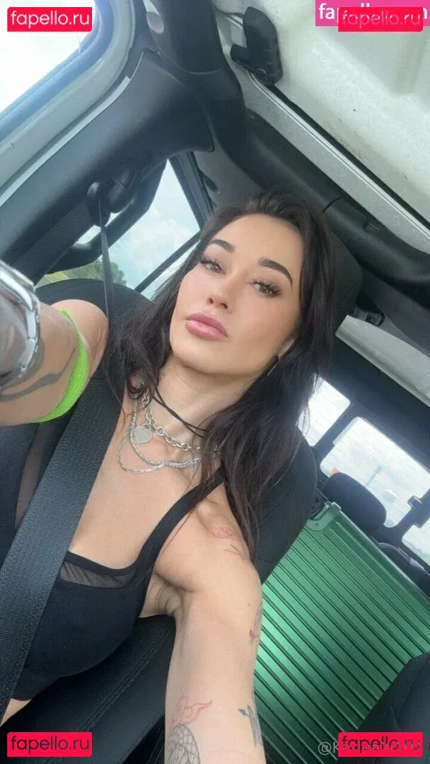 karleaxoxo Onlyfans Photo Gallery 