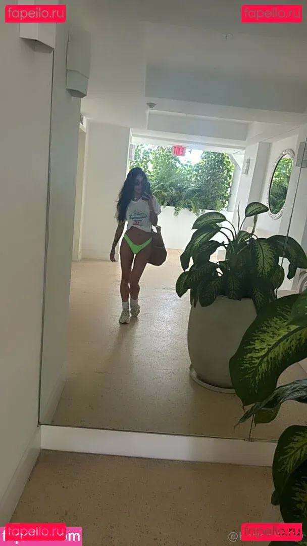 karleaxoxo Onlyfans Photo Gallery 