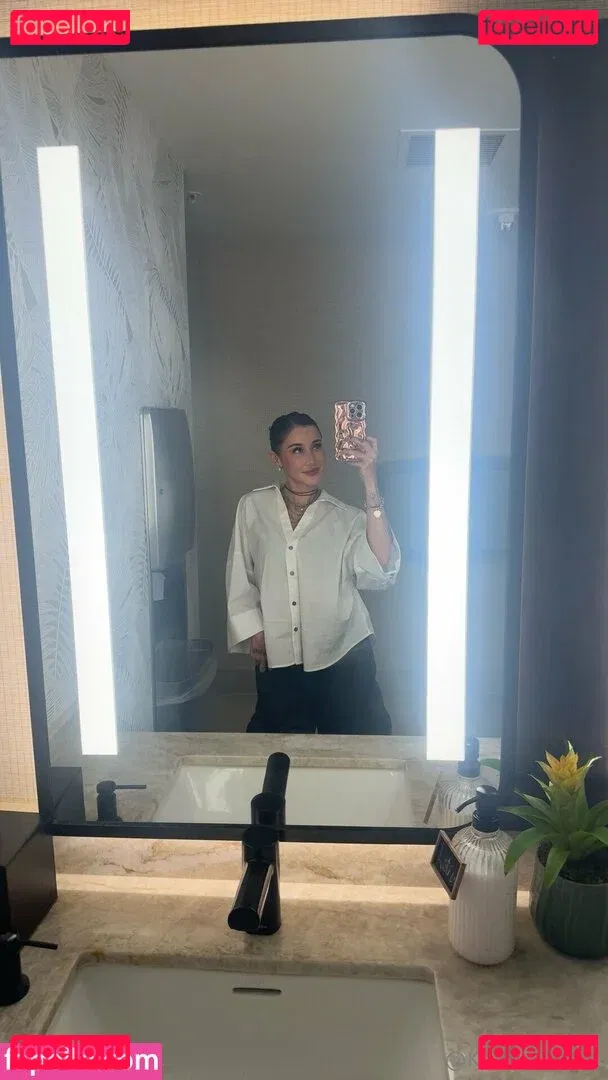 karleaxoxo Onlyfans Photo Gallery 