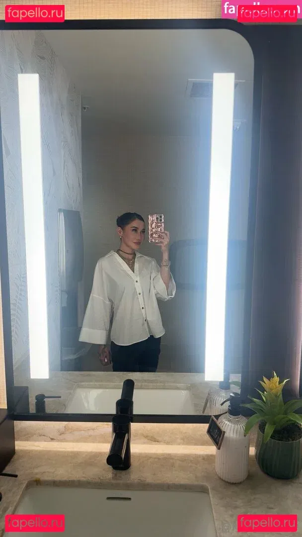 karleaxoxo Onlyfans Photo Gallery 