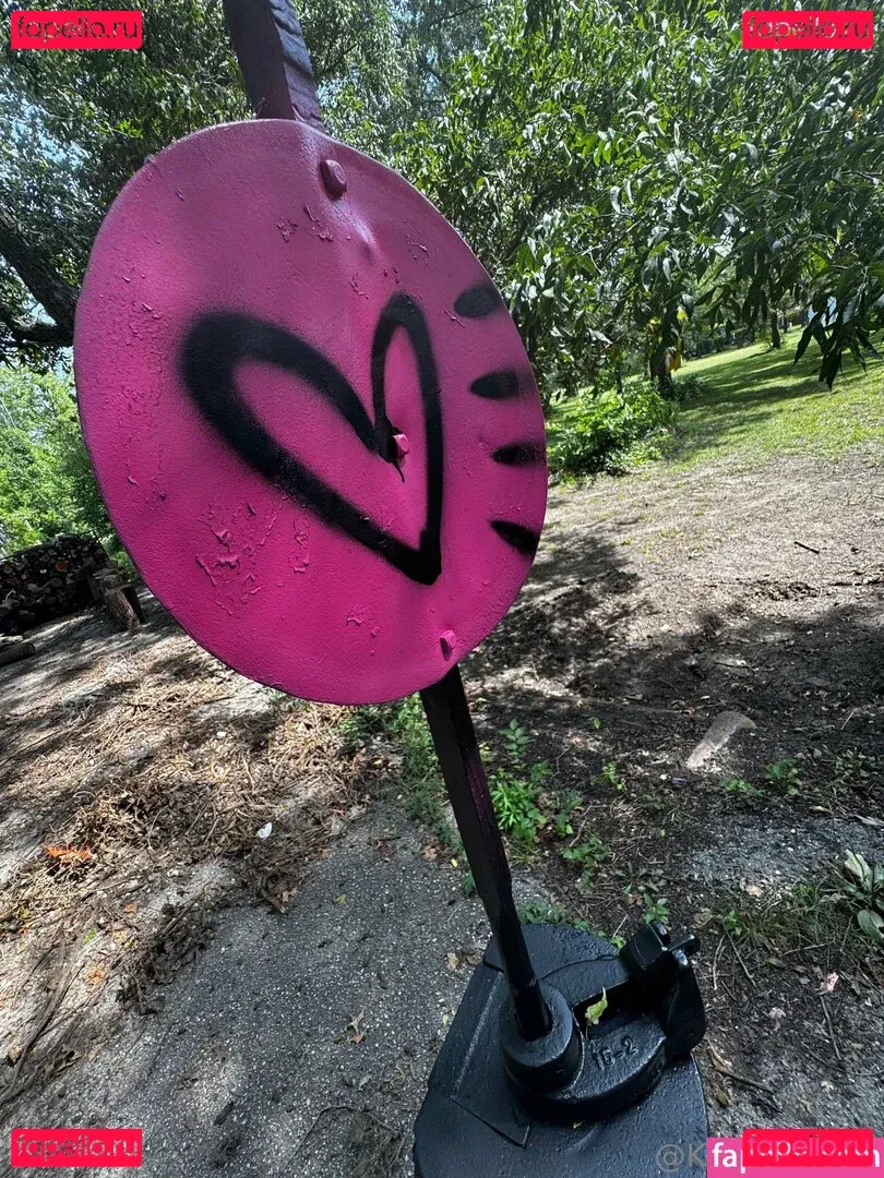 karleaxoxo Onlyfans Photo Gallery 