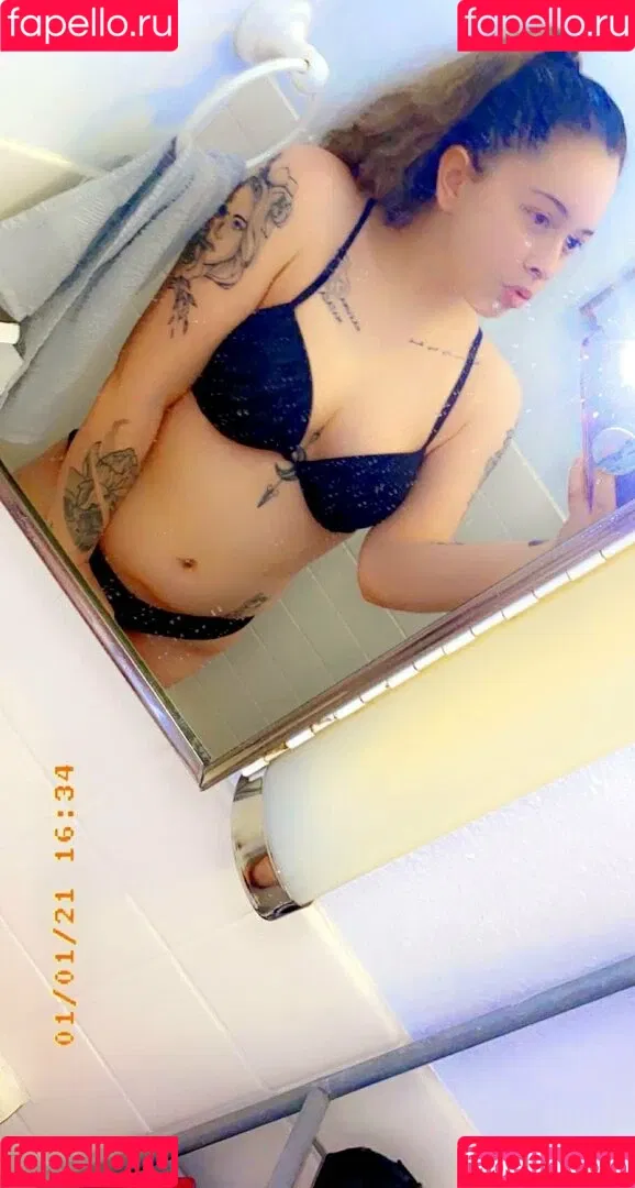 ariah69 Onlyfans Photo Gallery 