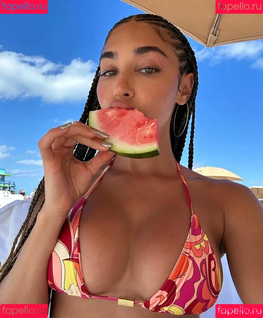 Chantel Jeffries Onlyfans Photo Gallery 