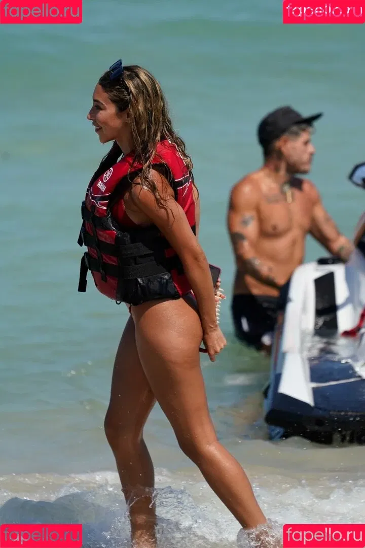 Chantel Jeffries Onlyfans Photo Gallery 