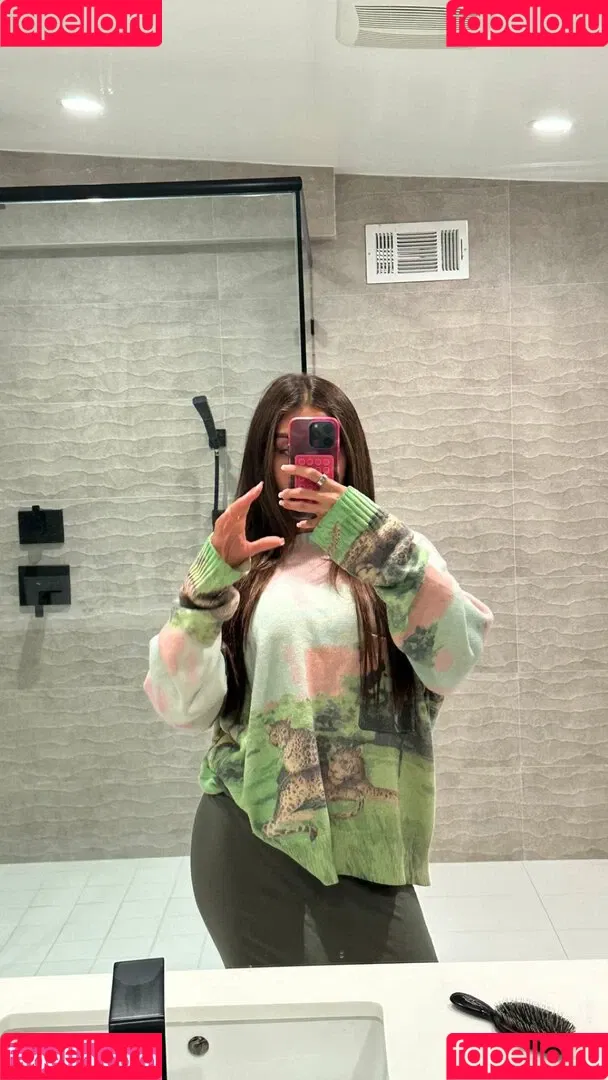 Chantel Jeffries Onlyfans Photo Gallery 
