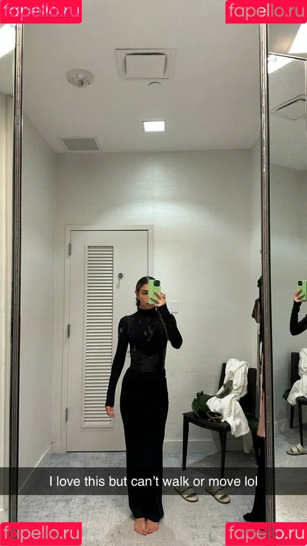 Chantel Jeffries Onlyfans Photo Gallery 