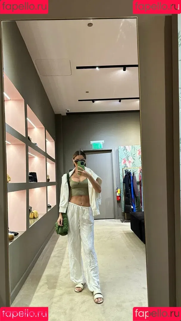 Chantel Jeffries Onlyfans Photo Gallery 