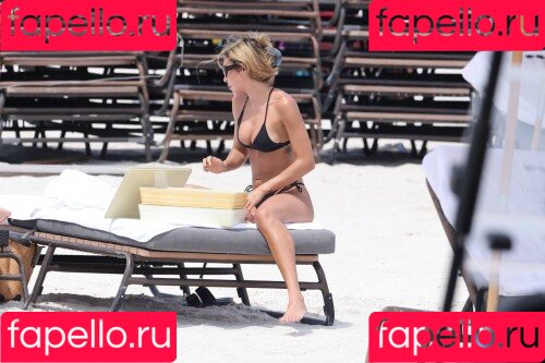 Chantel Jeffries Onlyfans Photo Gallery 