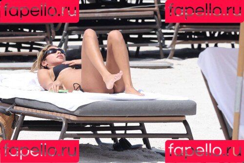 Chantel Jeffries Onlyfans Photo Gallery 