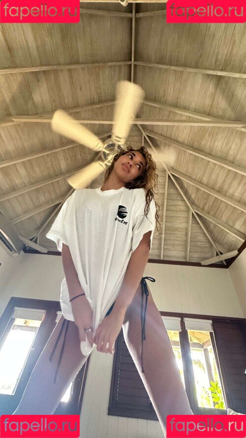 Chantel Jeffries Onlyfans Photo Gallery 