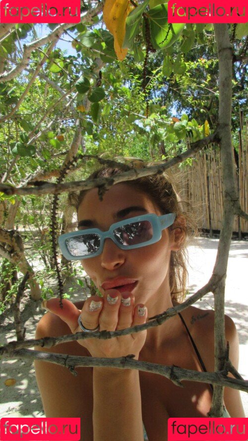 Chantel Jeffries Onlyfans Photo Gallery 