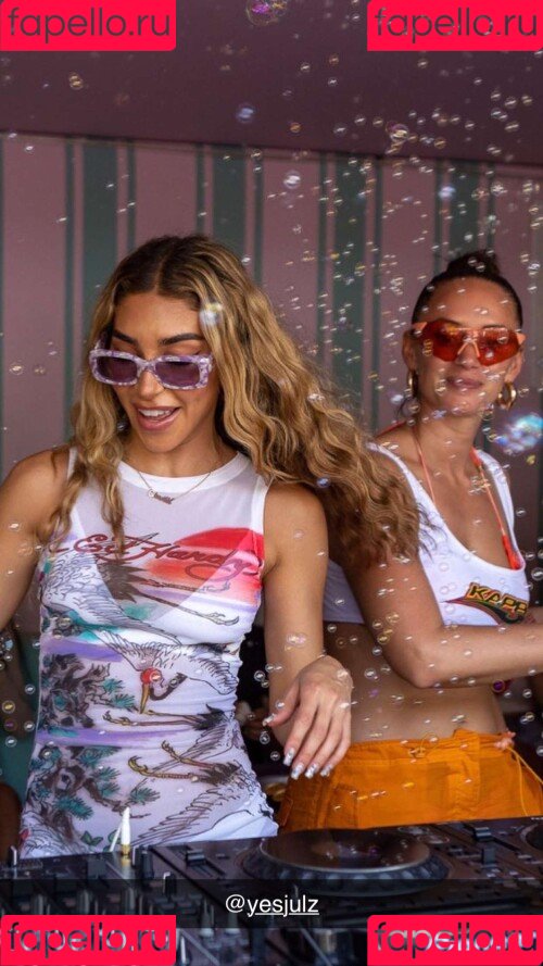 Chantel Jeffries Onlyfans Photo Gallery 