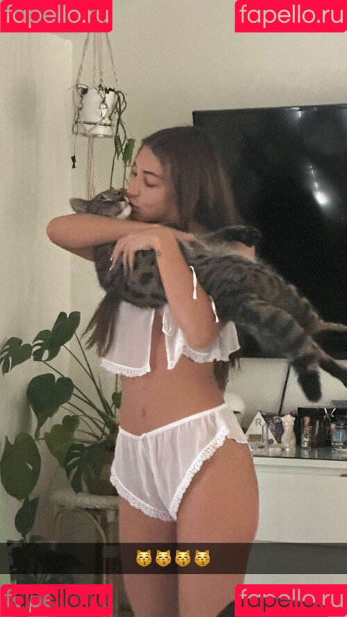 Chantel Jeffries Onlyfans Photo Gallery 