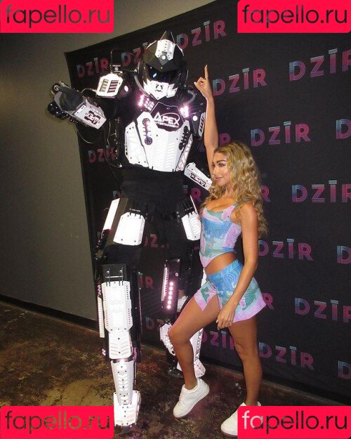 Chantel Jeffries Onlyfans Photo Gallery 