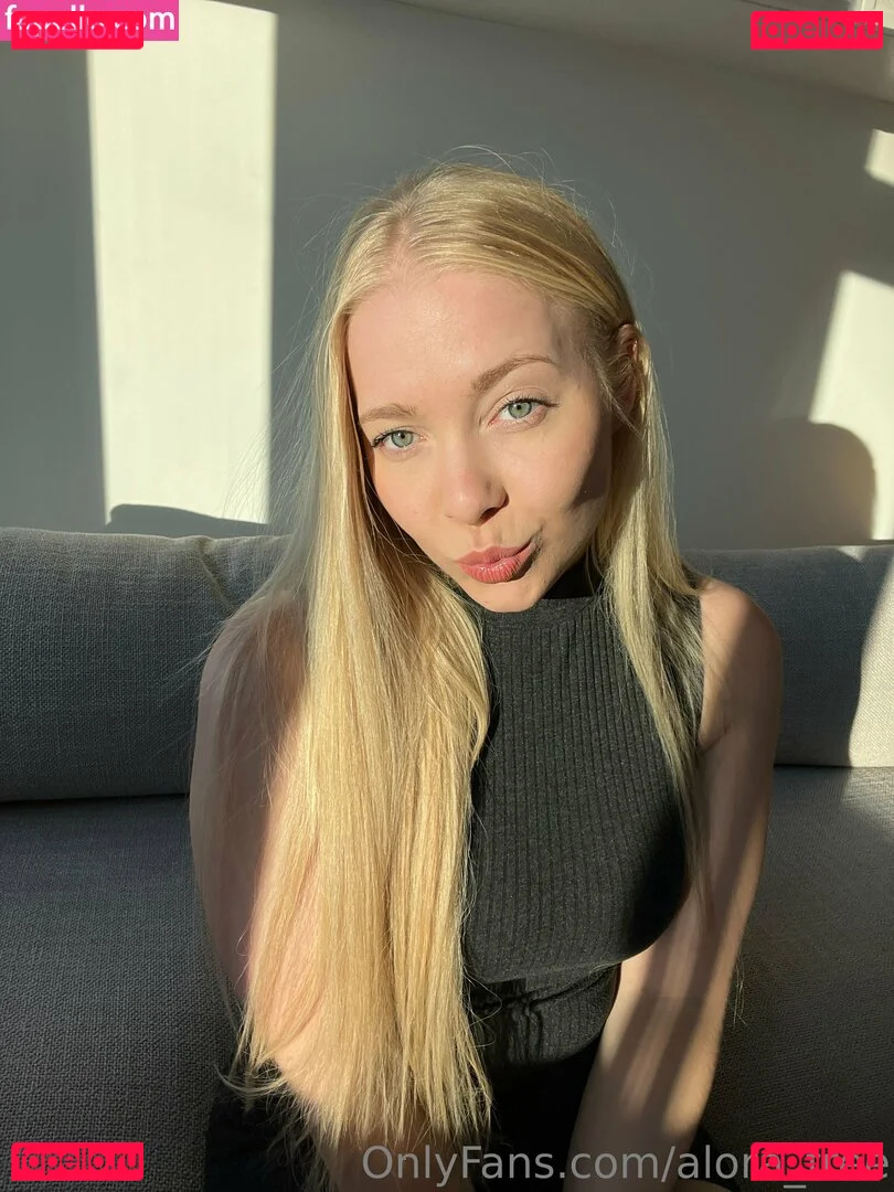 alora_free Onlyfans Photo Gallery 