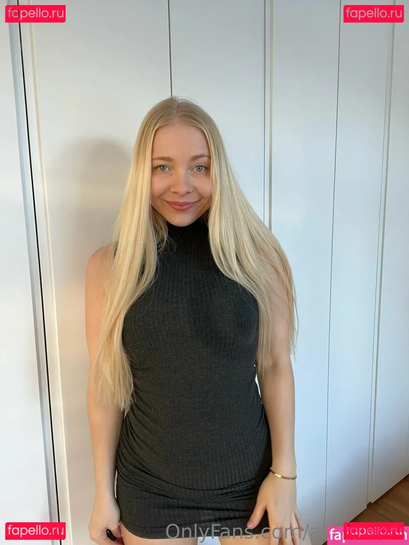 alora_free Onlyfans Photo Gallery 