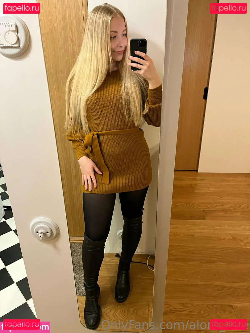 alora_free Onlyfans Photo Gallery 