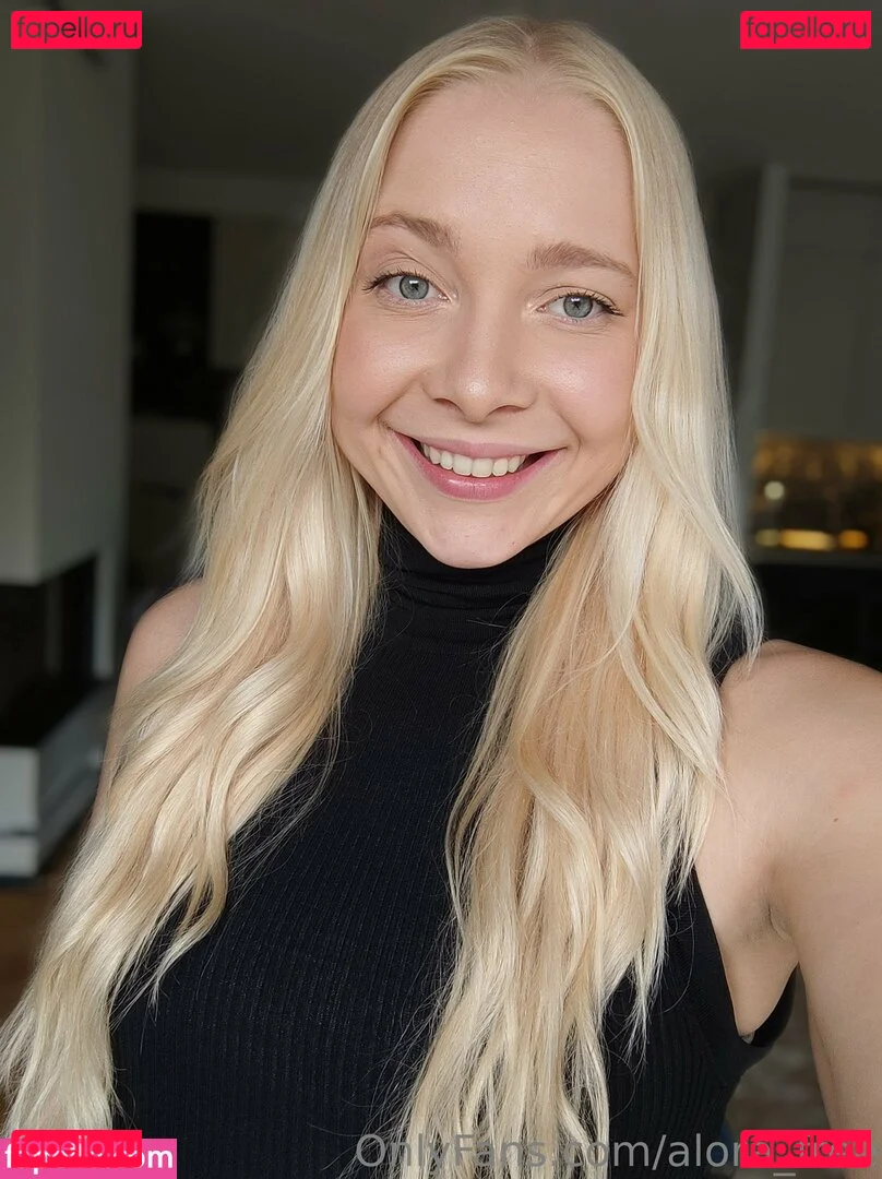 alora_free Onlyfans Photo Gallery 