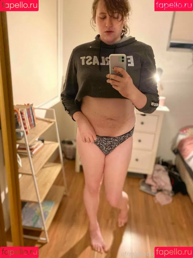 itsjunebug_ Onlyfans Photo Gallery 