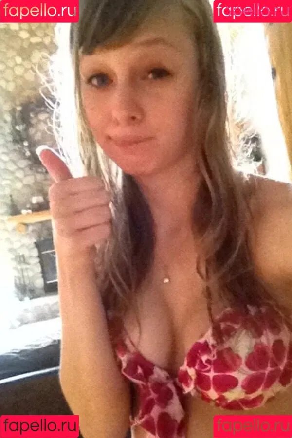 Sydney Poniewaz Onlyfans Photo Gallery 